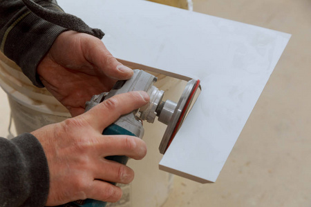 瓷砖切割造型图片(卫生间地漏瓷砖切割造型图)