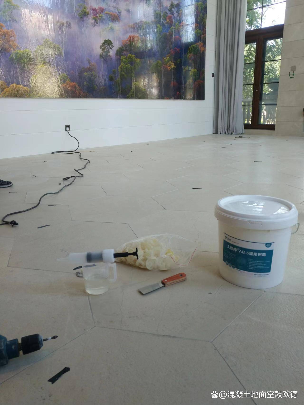 瓷砖地面空鼓怎么处理方法视频教学(瓷砖地面空鼓怎么处理方法视频教学图片)